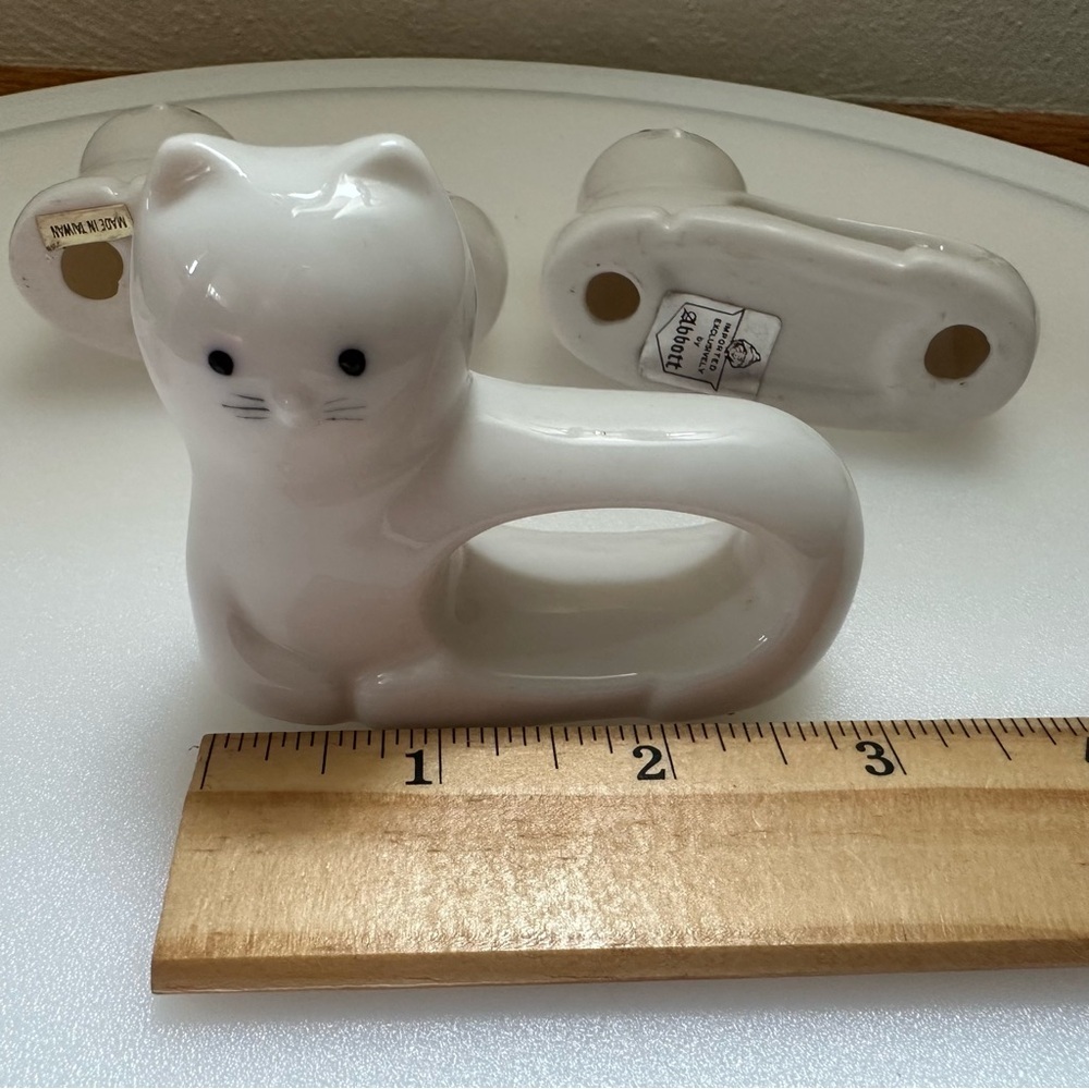 Set of 4 Abbott White Cat Kitten Napkin Rings Ceramic Porcelain - Picture 6 of 7